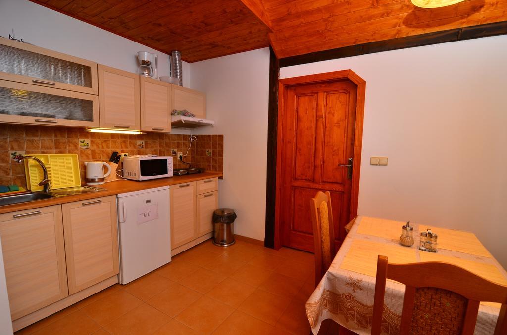 Apartmany Votockovi โรกีนีซ นัด ยีเซอโร ห้อง รูปภาพ