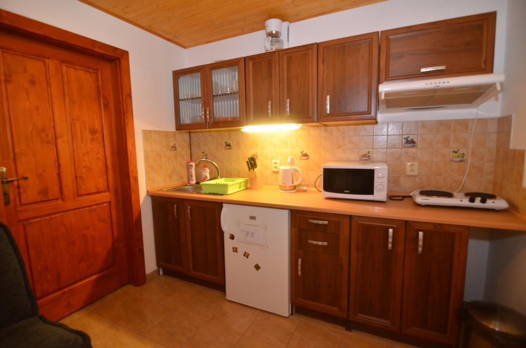 Apartmany Votockovi โรกีนีซ นัด ยีเซอโร ห้อง รูปภาพ